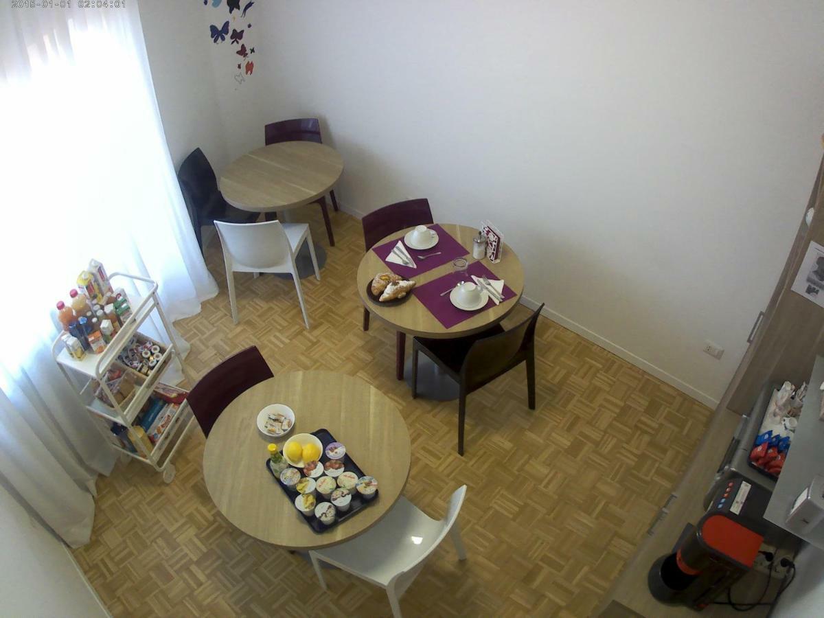 Bed and Breakfast A Due Passi Dal Cielo Jesi Esterno foto